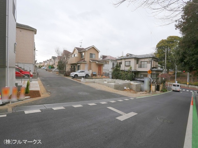 前面道路含む現地写真(2024年2月撮影)