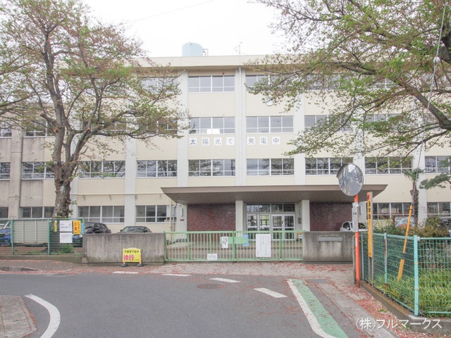 松戸市立松飛台小学校　距離３５０ｍ