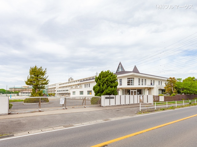 松戸市立小金北中学校　距離１９００ｍ