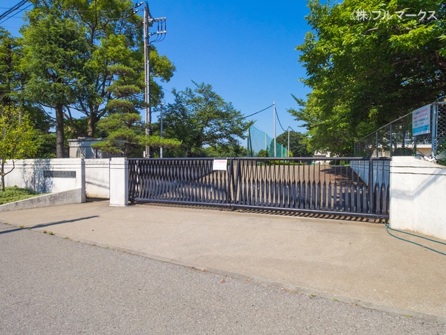 野田市立岩名中学校　距離１３００ｍ