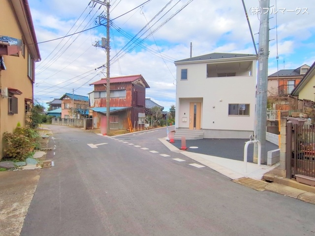 前面道路含む現地写真(2024年11月撮影)