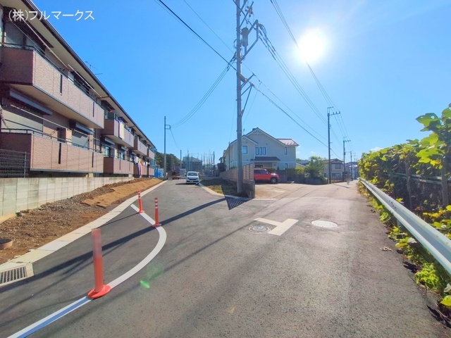 前面道路含む現地写真(2024年11月撮影)